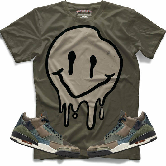 Drippy Smiley (Retro 3 Patchwork) T-Shirt